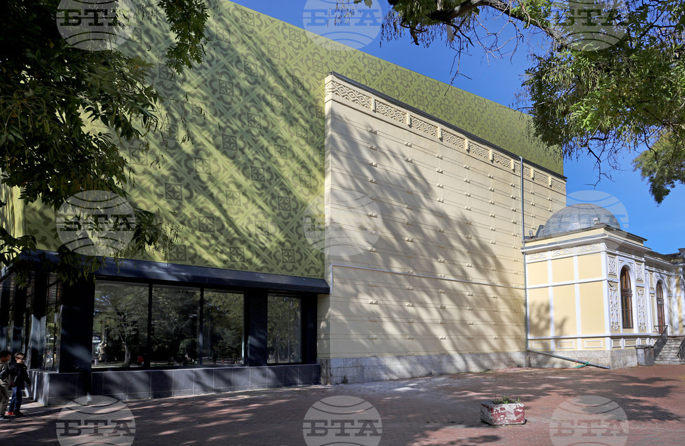 Варна - Обновена сцена "Филиал" на ДТ "Стоян Бъчваров"