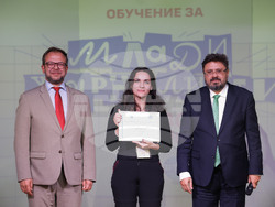 БТА - ЕП - обучение за млади журналисти - 28-30 октомври - връчване на сертификати