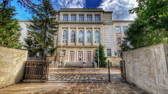 С празничен концерт и Международна научна конференция „50 години медицинско образование и наука в Плевен“ Медицински университет – Плевен ще отпразнува юбилея си