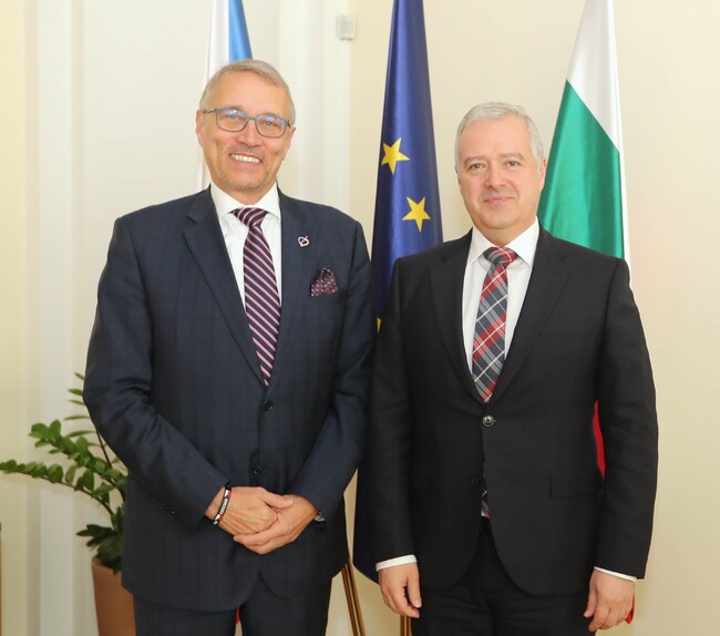 МВнР: Министър Иван Кондов се срещна с министъра по европейските въпроси на Чешката република Мартин Дворжак