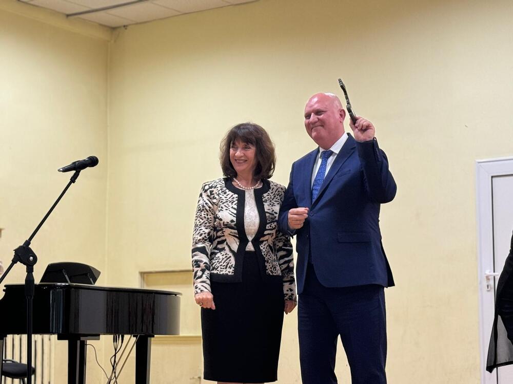 Education Minister: Young Teachers Have Nearly Doubled in Last Four Years