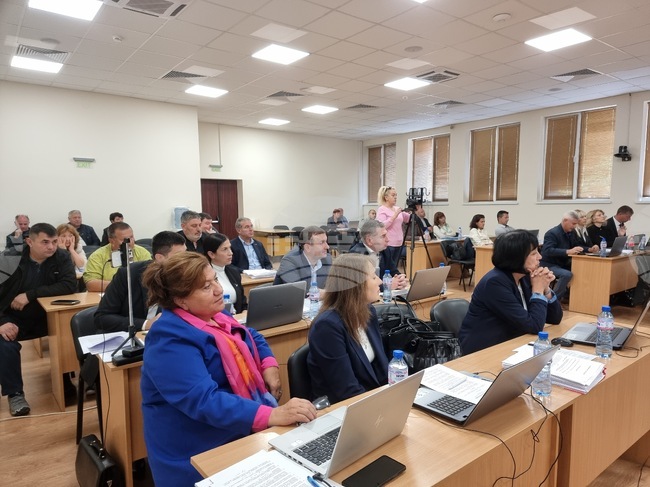 Общинският съвет в Панагюрище прие единодушно декларация срещу предложението за нов данък върху добива на подземни богатства