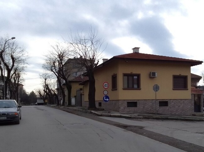 Временна организация на движението се въвежда в района на болницата в Казанлък, съобщи местната администрация