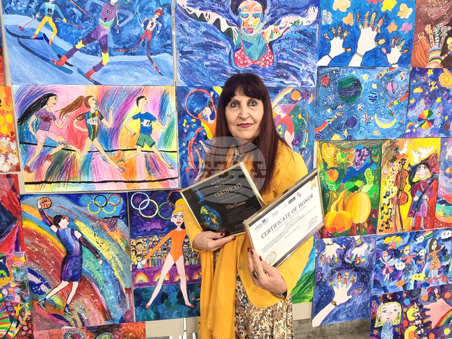 С изложба „Маски“ и връчване на награди плевенската арт школа „Колорит“ открива творческия си сезон