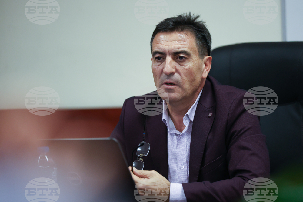 Работим за разрешаване на проблемите, свързани с водоснабдяването, каза за БТА кметът на Гърмен Феим Иса