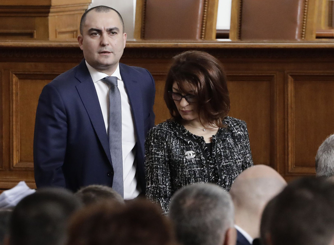 От ГЕРБ-СДС отговориха на "Демократична България" за еврозоната като се позоваха на рейтинговата агенция "Фич"