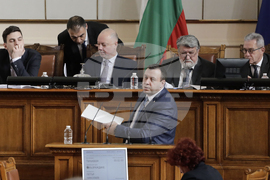 Парламент - заседание - Петър Петров