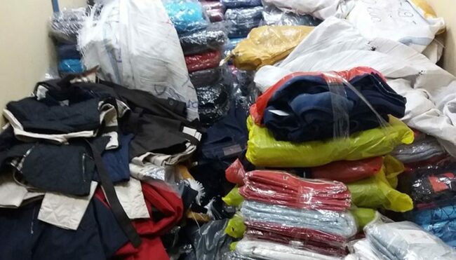 Близо 55 000 артикула със знаци на търговски марки са задържали за две седмици митничарите на "Капитан Андреево"