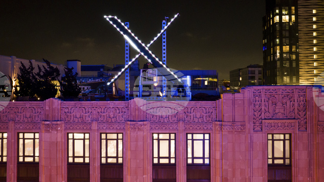 ПТИ: Индия настоява социалната мрежа "Екс" незабавно да премахне разпространяваното от нея вулгарно и незаконно съдържание