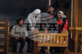 Бургас - театър - премиера