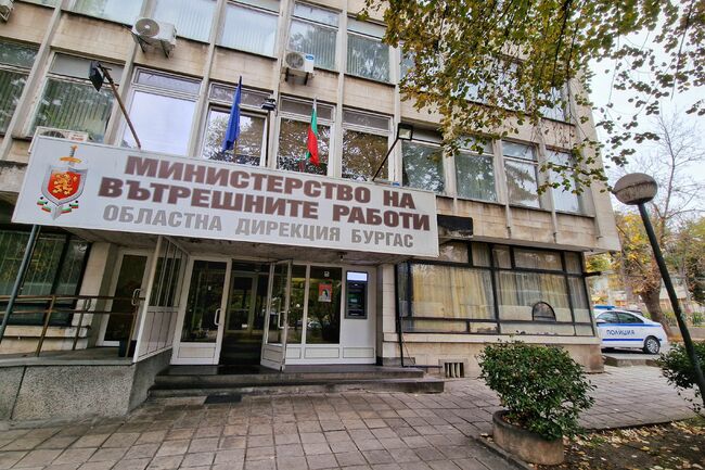 Трима са ранени с нож в заведение в курорта "Слънчев бряг", задържана е 20-годишна жена, служителка в същото заведение