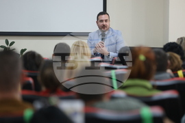  Дискусия - "Измамите в интернет - новата пандемия" 