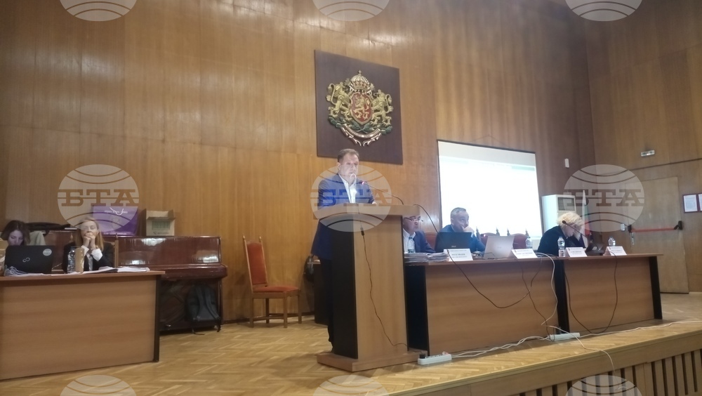 С пет питания от общински съветници ще започне заседанието на Общинския съвет във Велико Търново
