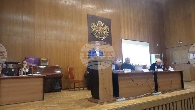 С пет питания от общински съветници ще започне заседанието на Общинския съвет във Велико Търново