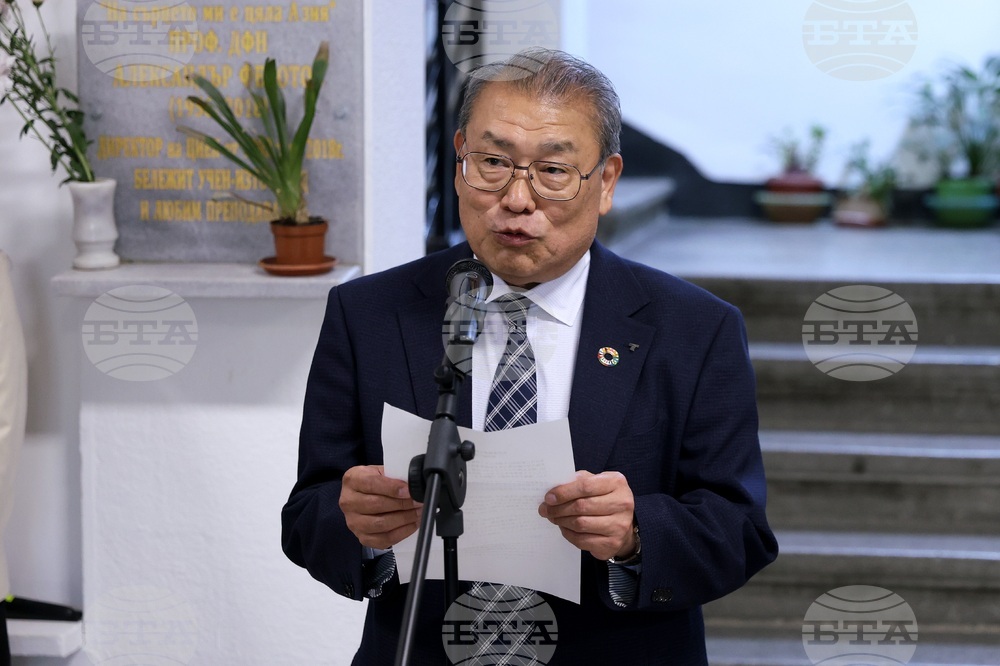 Софийски университет - Илияна Йотова - бюст - Шигейоши Мацумае - откриване