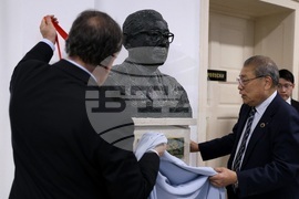 Софийски университет - Илияна Йотова - бюст - Шигейоши Мацумае - откриване