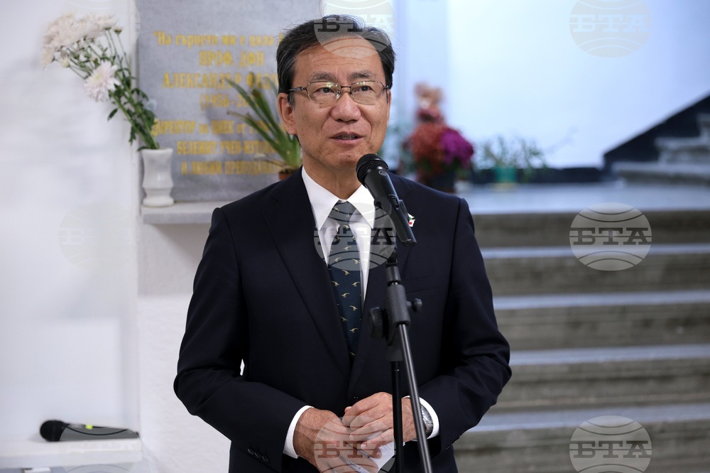 Софийски университет - Илияна Йотова - бюст - Шигейоши Мацумае - откриване