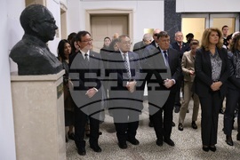 Софийски университет - Илияна Йотова - бюст - Шигейоши Мацумае - откриване