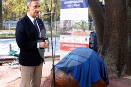 Площад „Вацлав Хавел“ - скулптура