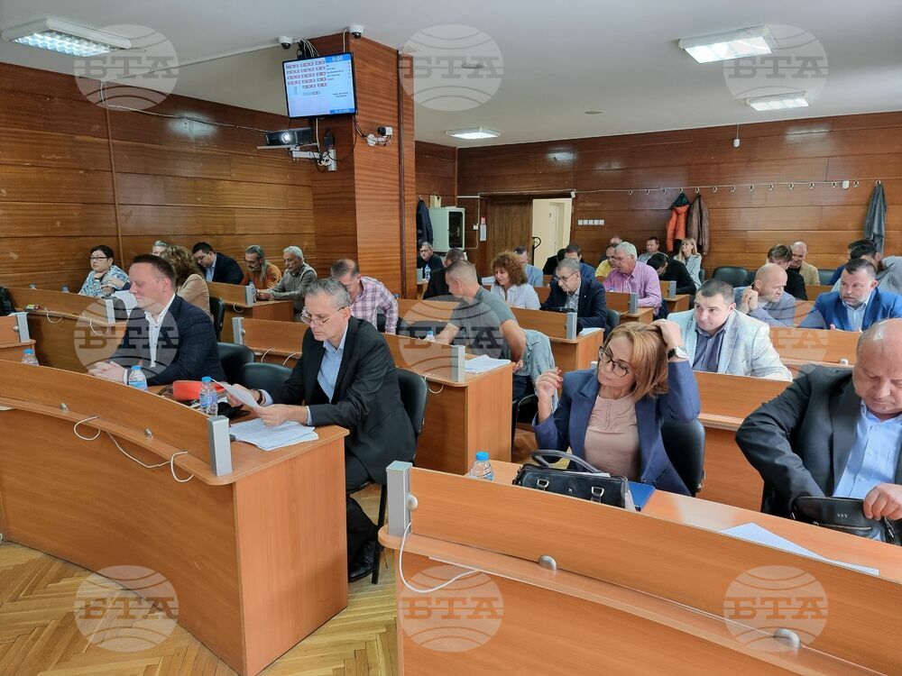 Съветниците в Ямбол гласуваха отмяна на наредба за преместваеми обекти