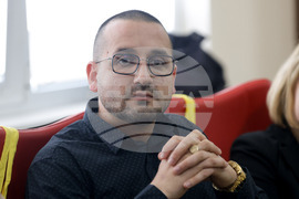  Дискусия - "Измамите в интернет - новата пандемия" 