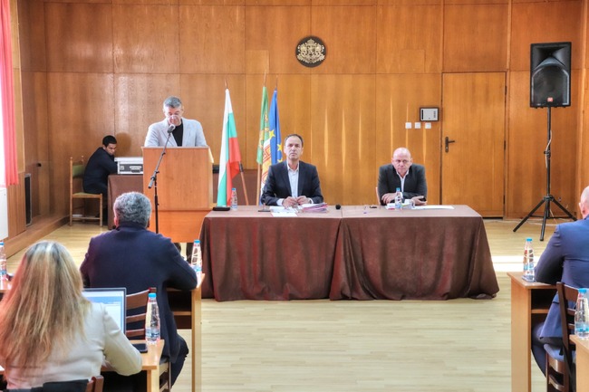 Общински съвет Банско прие ключови решения за развитието на спорта, туризма и образованието в общината