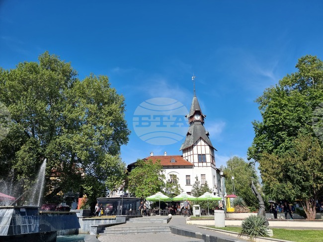 Пазарджик празнува в деня на светите равноапостоли Константин и Елена