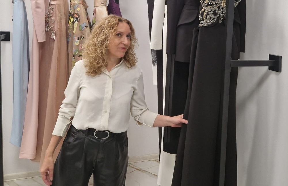 Българката Николета Фархат е дизайнер в секцията за висша мода на Ели Сааб