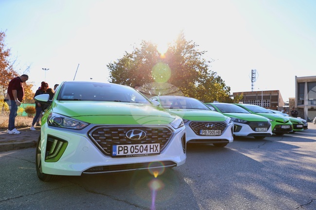 Таксиметрови шофьори от цялата страна излизат на масов протест утре; в Пловдив шествието ще премине по основни булеварди 