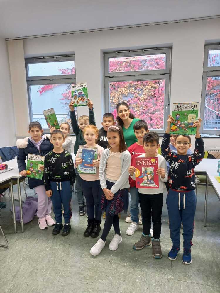 Българска студентка практикува в училище „Аз съм българче“ в Бремен