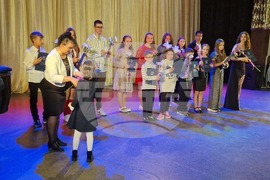 Търговище - награждаване - даровити деца