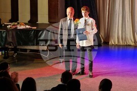 Търговище - награждаване - даровити деца