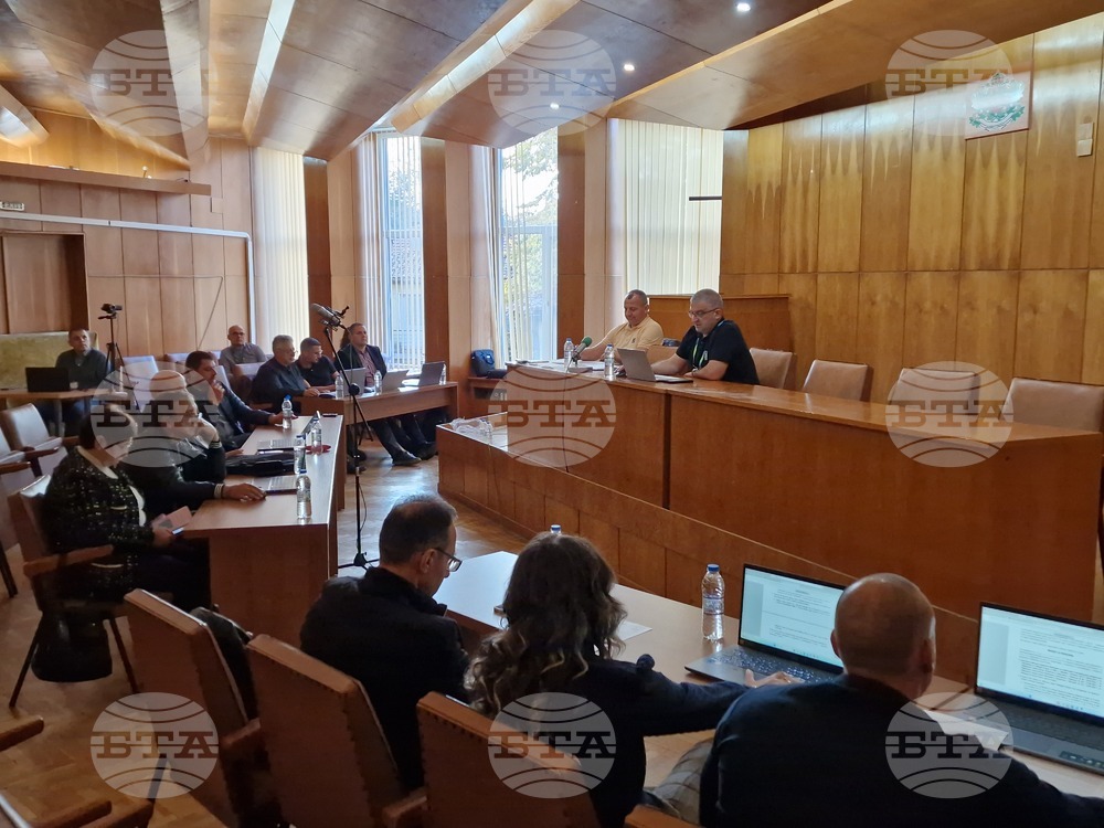 Общинските съветници в Елена дискутираха разпореждането с имоти на Общината