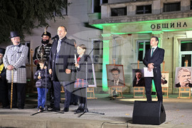 Враца - Ден на народните будители - Факелно шествие на родолюбието