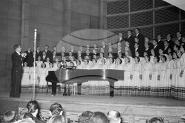 Създадена е Българската хорова капела "Светослав Обретенов"