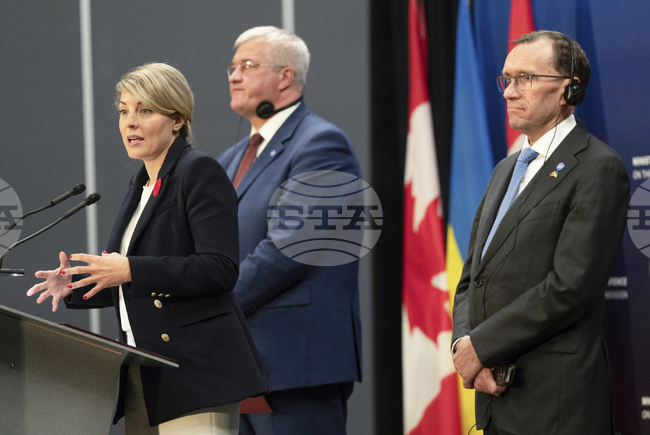 Външните министри на Украйна и Канада съгласуваха позиции в телефонен разговор