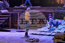  Румъния - театър - “Ничия земя”