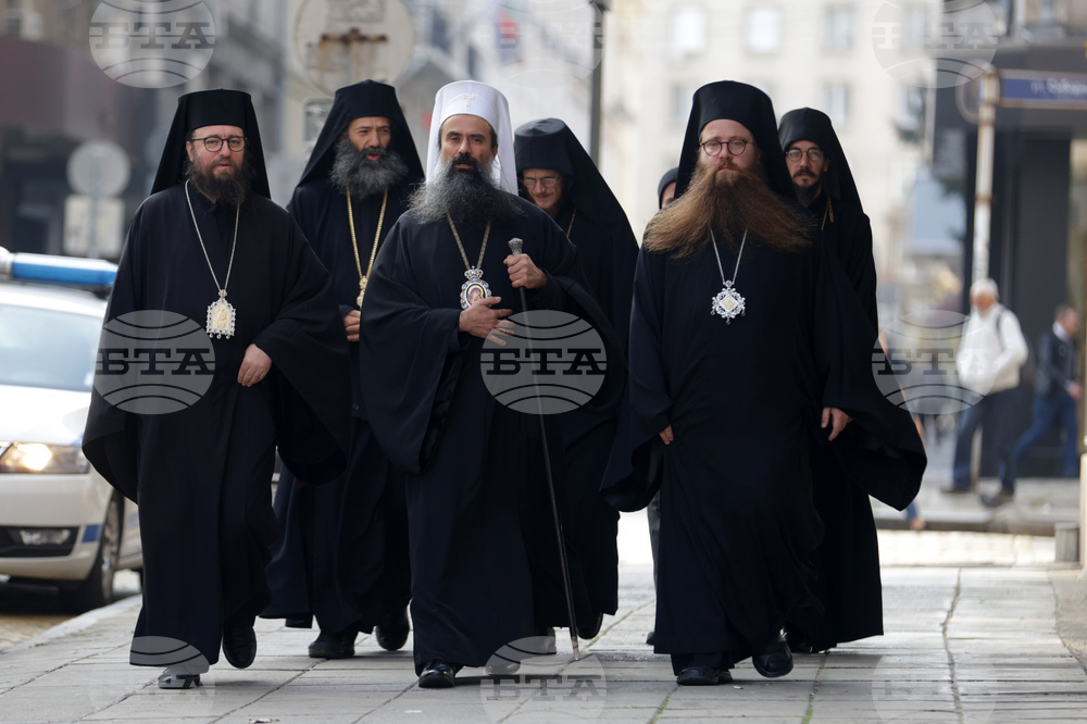 Ден на народните будители - церемония по издигане на националния флаг