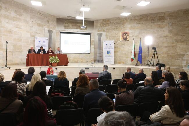  В Деня на народните будители БТА започна във Велики Преслав осмия си съвместен проект с институции на ЕС - "Европа на Балканите: Заедно чрез знание" 