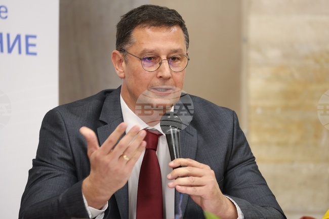 Икономическият университет във Варна работи по над 20 проекта, финансирани с европейски средства, каза ректорът проф. д-р Евгени Станимиров