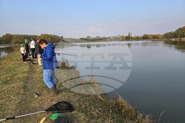 Петрич - деца от Рибарско училище - практическо занимание