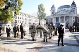 Народен театър „Иван Вазов” - „Сухопътни войски - ние сме там, където има нужда от нас” - фотоизложба