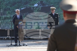 Народен театър „Иван Вазов” - „Сухопътни войски - ние сме там, където има нужда от нас” - фотоизложба