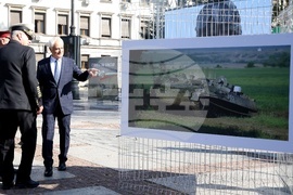 Народен театър „Иван Вазов” - „Сухопътни войски - ние сме там, където има нужда от нас” - фотоизложба