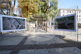 Народен театър „Иван Вазов” - „Сухопътни войски - ние сме там, където има нужда от нас” - фотоизложба