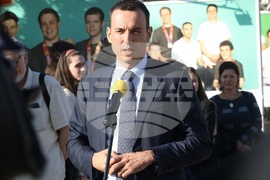 "Моста на влюбените" - изложба - "Фантастични умове"