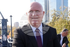 "Моста на влюбените" - изложба - "Фантастични умове"