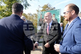 "Моста на влюбените" - изложба - "Фантастични умове"