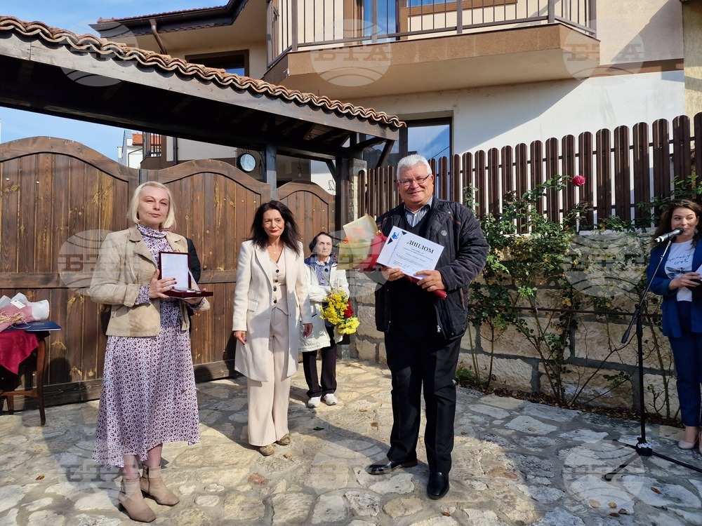 В детските сърца има място както за съвременните технологии, така и за българските танци, смята корепетиторът Ненчо Ненов