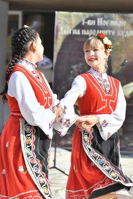 С песни, рецитал и танци Кубрат отбеляза Деня на будителите